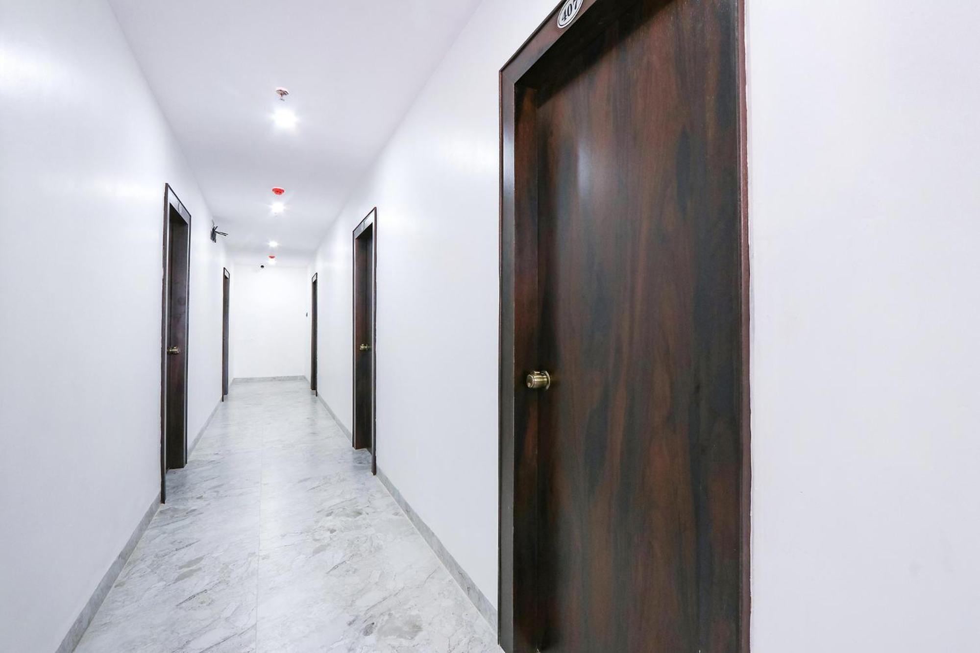 Fabhotel Rk Residency - Nr Sr Nagar Metro Station, Ameerpet Hyderabad Exterior photo