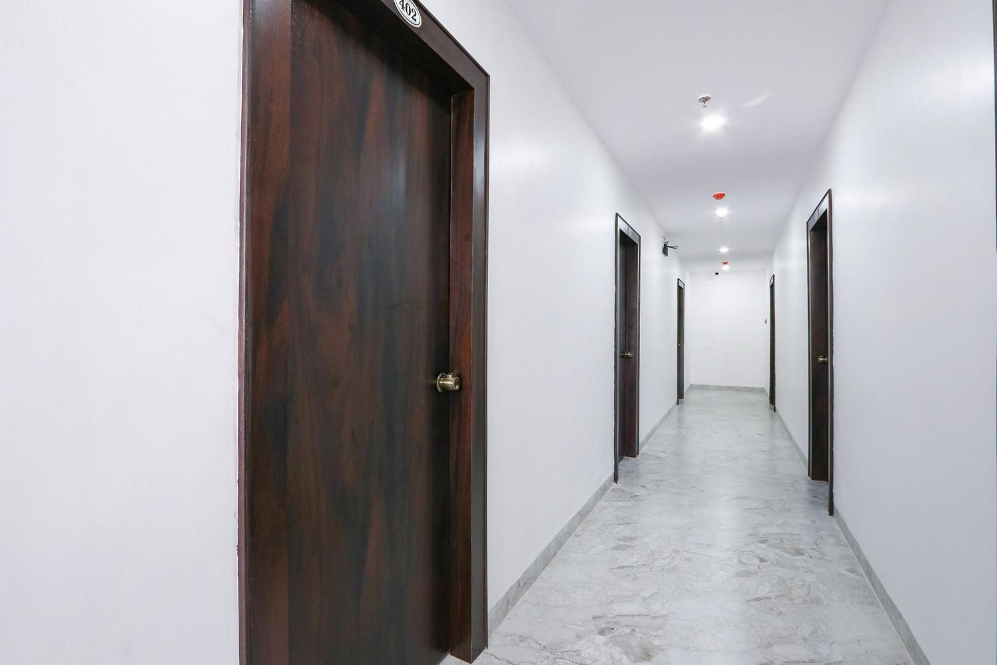 Fabhotel Rk Residency - Nr Sr Nagar Metro Station, Ameerpet Hyderabad Exterior photo